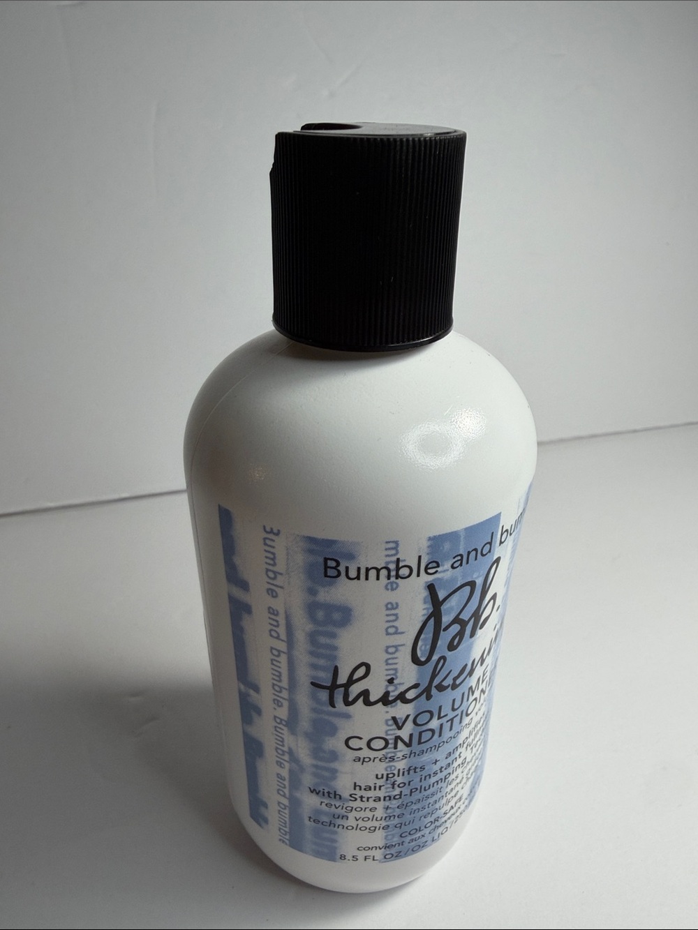 Bumble and bumble Thickening Volume Conditioner — White & Black